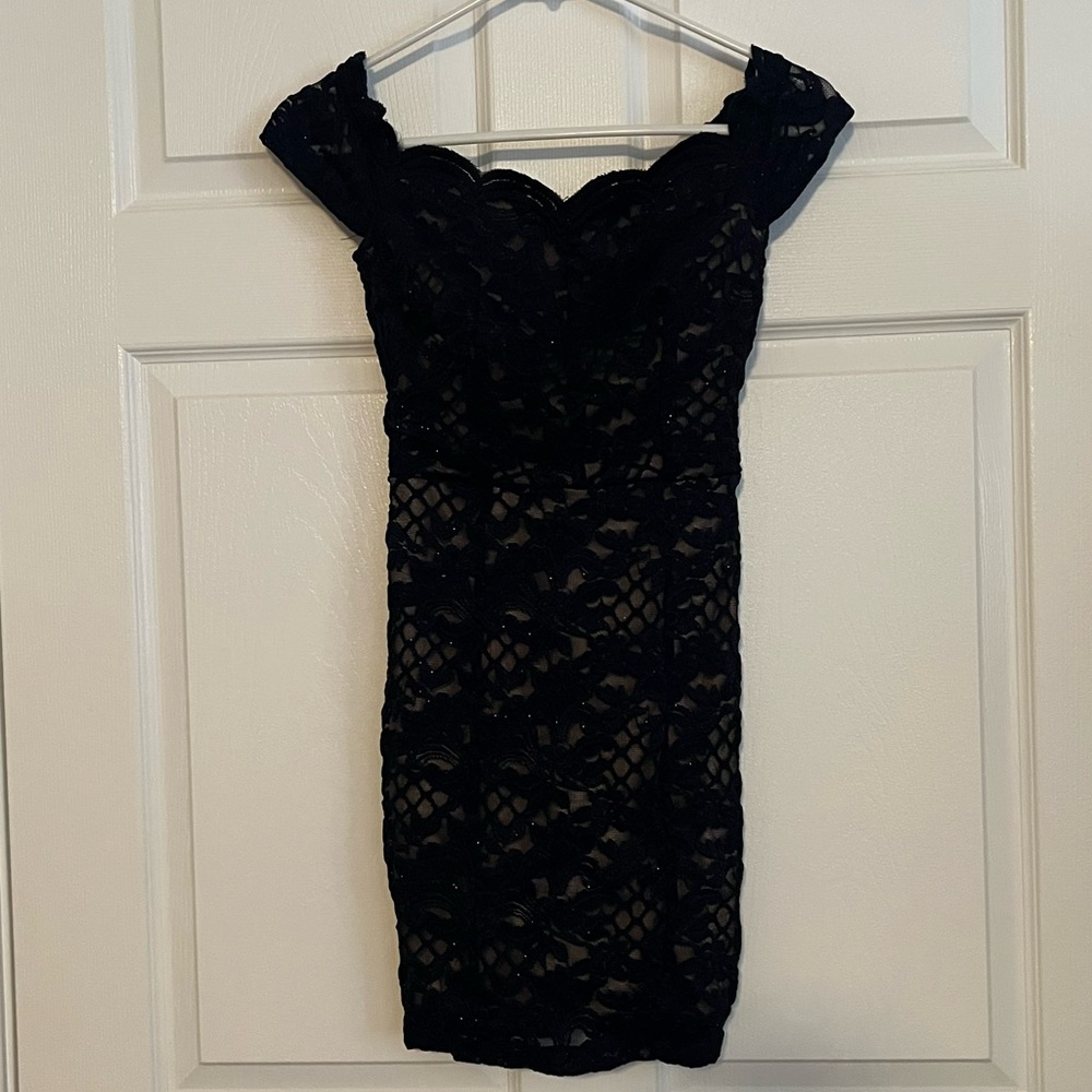 Elegant Navy Lace Off-Shoulder Dress